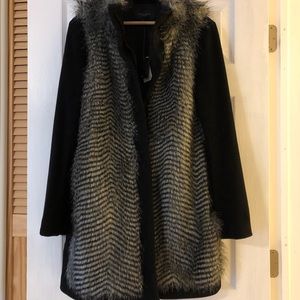 NWT Ann Taylor Black Faux Fur Coat - Sz Med